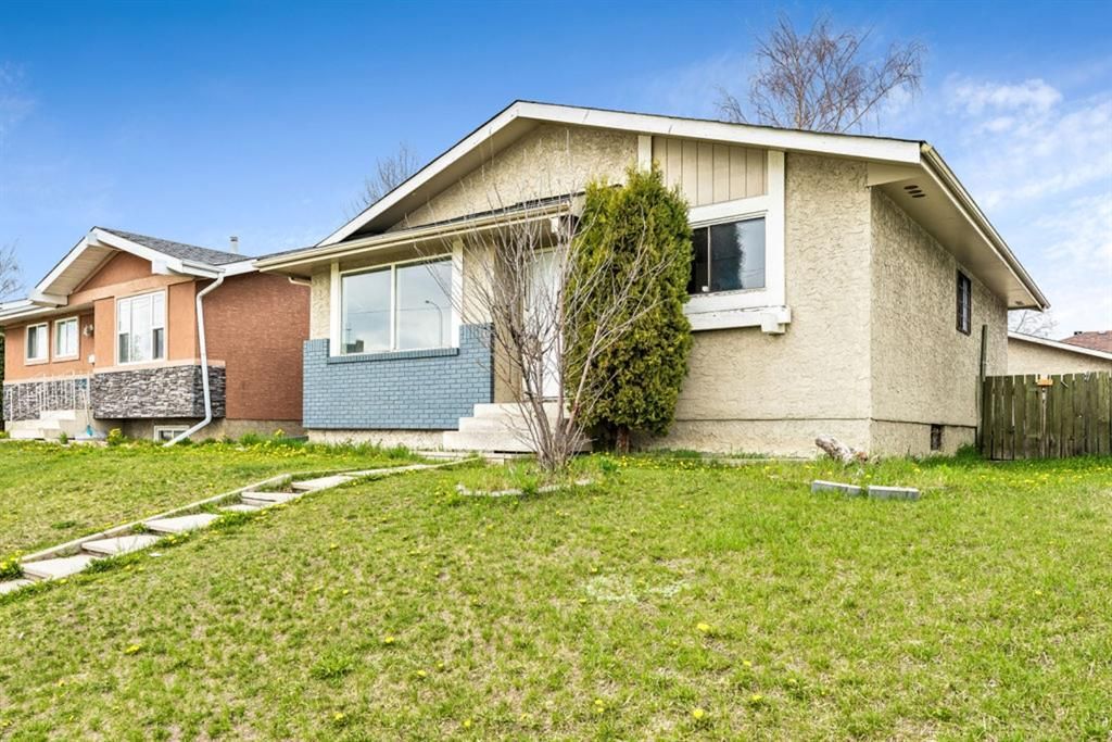 I have sold a property at 204 Falconridge CRESCENT NE in Calgary
